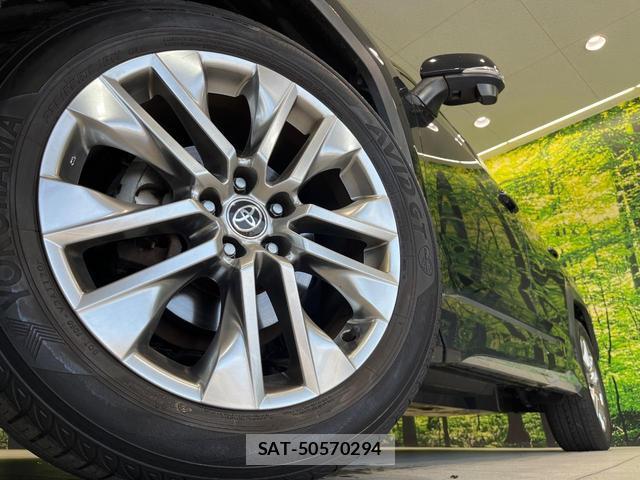 Toyota RAV4 2020-04 8362832-12