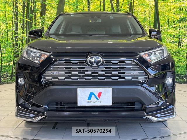 Toyota RAV4 2020-04 8362832-13