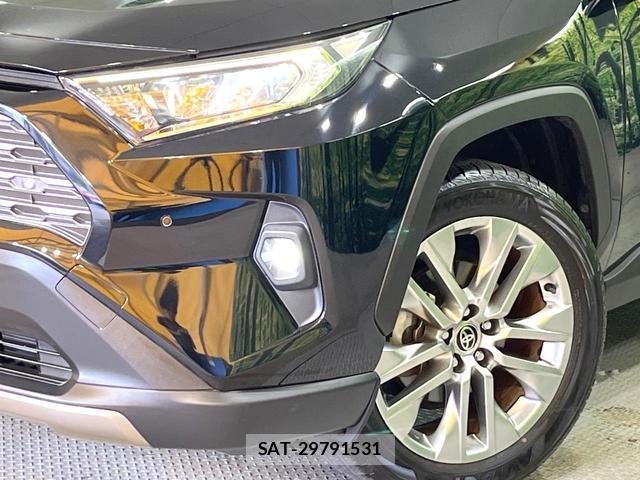 Toyota RAV4 2023-05 8362997-12
