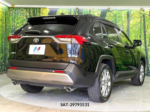 Toyota RAV4 2023-05 8362997-17