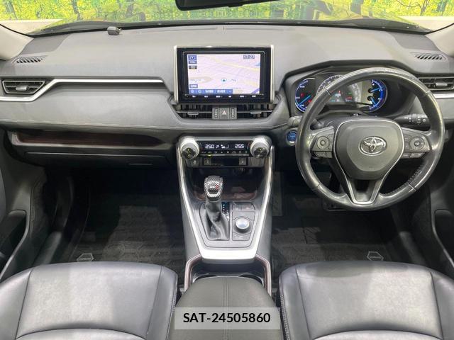 Toyota RAV4 2019-09 8363217-1