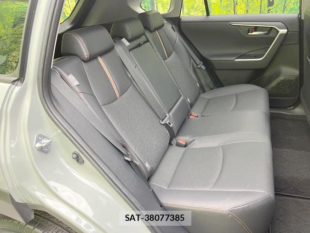 Toyota RAV4 2023-02 8363310-8