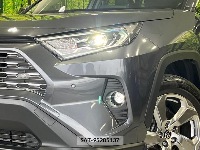 Toyota RAV4 2021-02 8363475-11