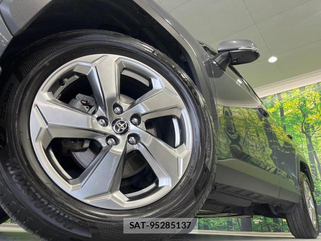 Toyota RAV4 2021-02 8363475-12