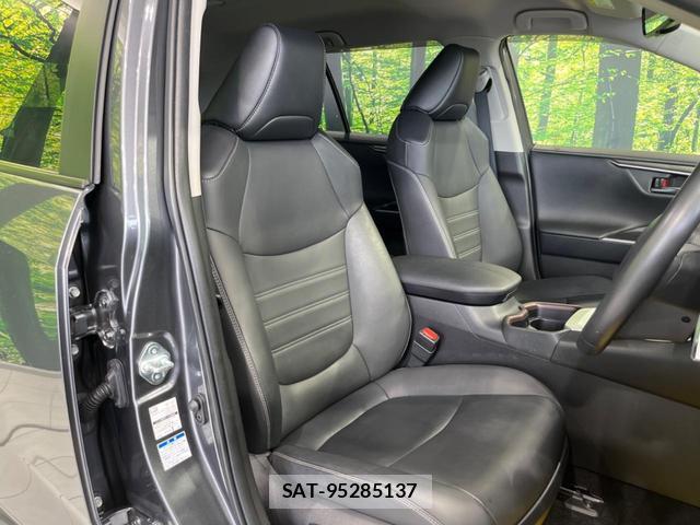 Toyota RAV4 2021-02 8363475-7