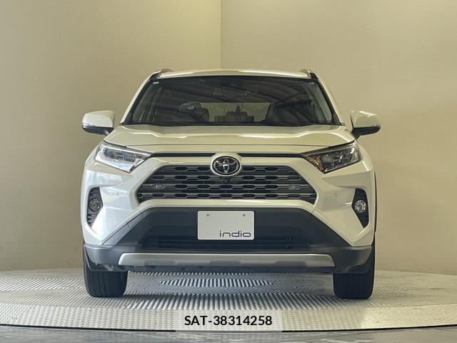 Toyota RAV4 2021-01 8363625-8