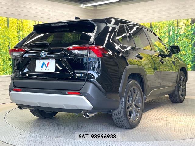 Toyota RAV4 2023-11 8363809-16