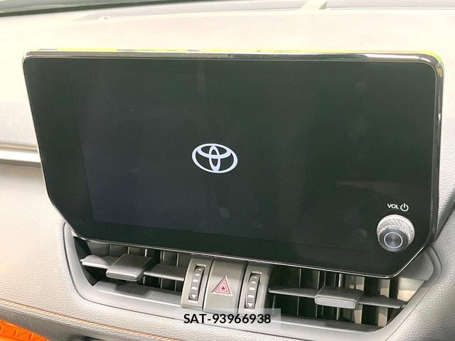 Toyota RAV4 2023-11 8363809-2