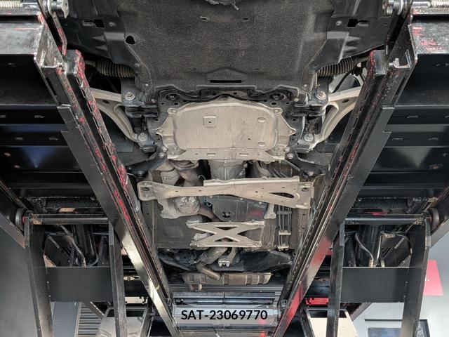 Mazda ROADSTER 2015-12 8362515-9