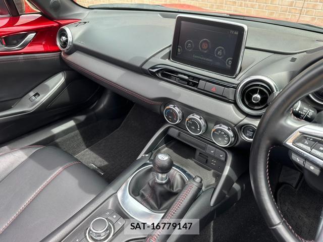 Mazda ROADSTER 2017-09 8363771-9