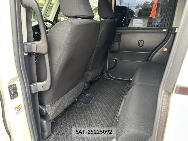 Toyota ROOMY 2017-09 8360802-15