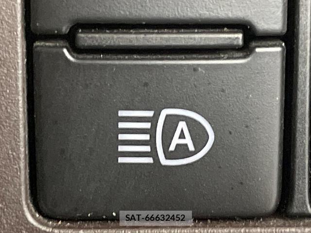 Toyota ROOMY 2019-09 8361072-6