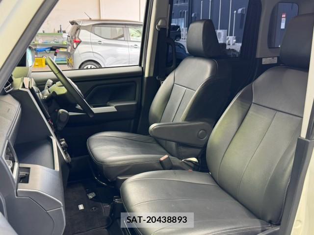 Toyota ROOMY 2023-09 8361428-16