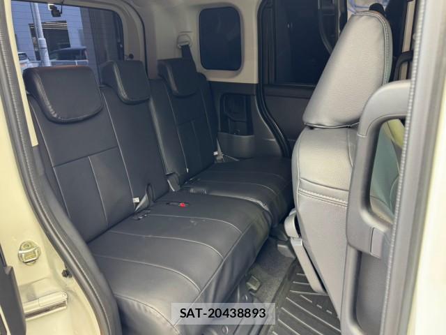 Toyota ROOMY 2023-09 8361428-17