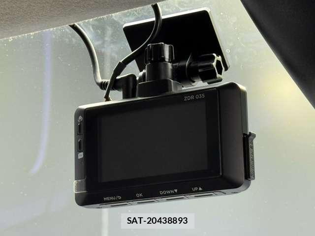 Toyota ROOMY 2023-09 8361428-5