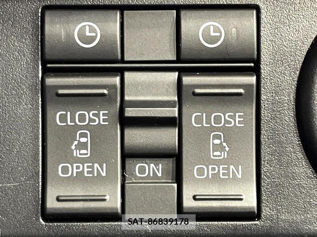Toyota ROOMY 2021-07 8361508-4