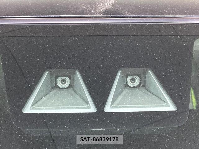 Toyota ROOMY 2021-07 8361508-5