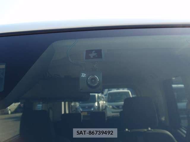 Toyota ROOMY 2022-03 8361890-11