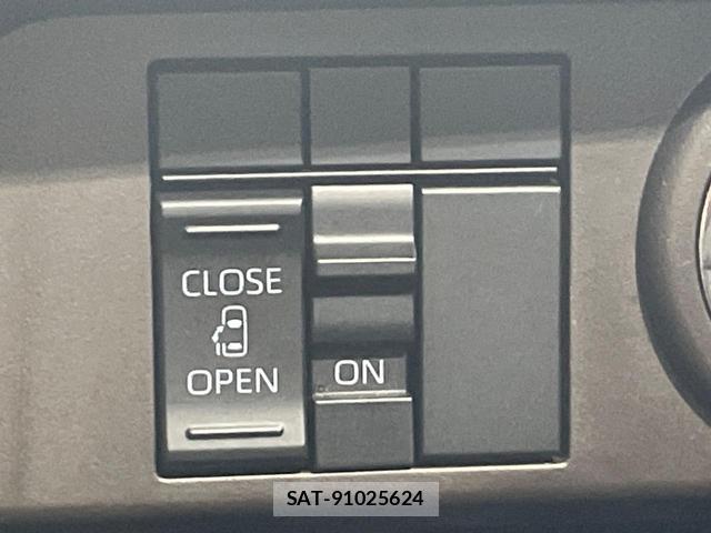 Toyota ROOMY 2022-02 8362352-2
