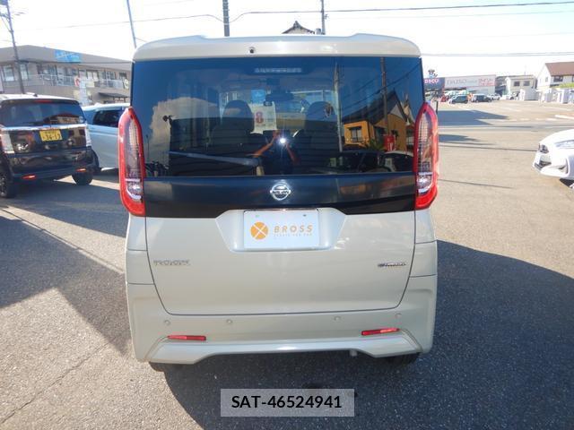 Nissan ROOX 2022-03 8360817-8