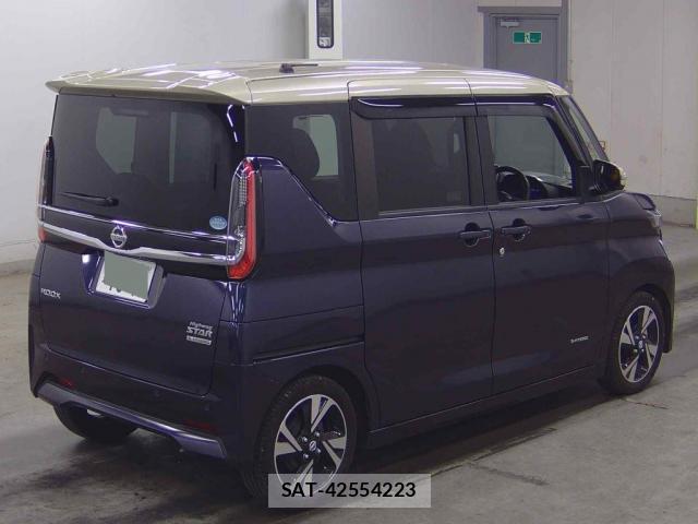 Nissan ROOX 2021-09 8361125-1