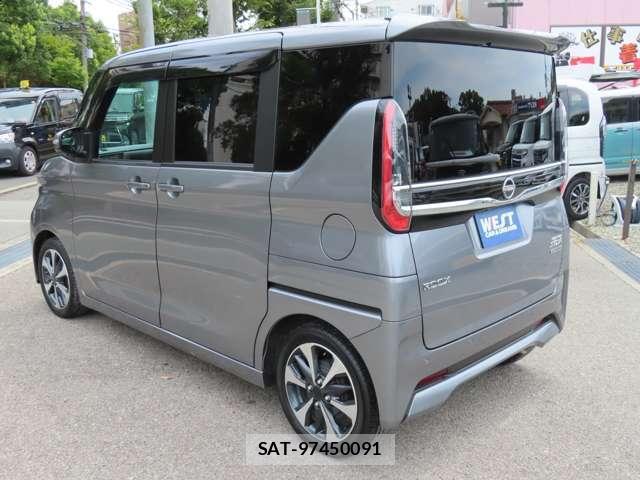 Nissan ROOX 2023-09 8362440-11