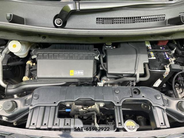 Nissan ROOX 2022-03 8362615-17