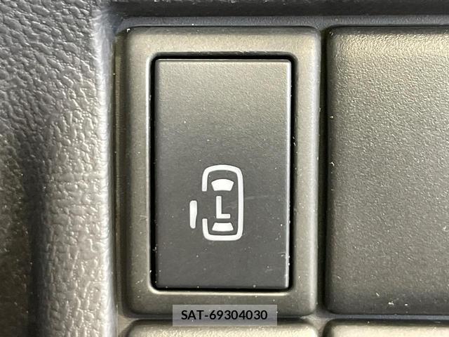 Nissan ROOX 2011-09 8362651-3