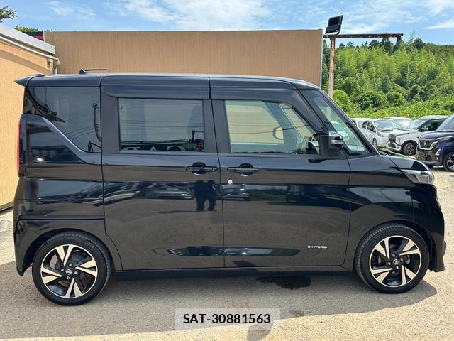Nissan ROOX 2021-08 8362777-8