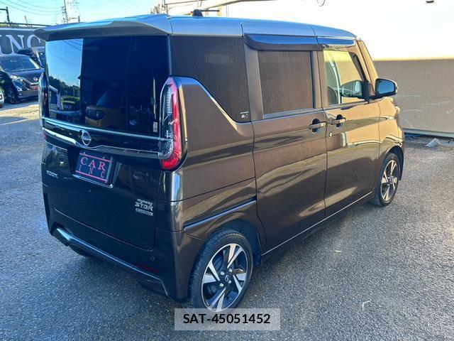 Nissan ROOX 2023-11 8362781-13