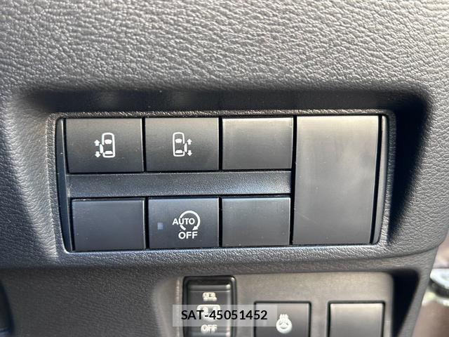 Nissan ROOX 2023-11 8362781-2