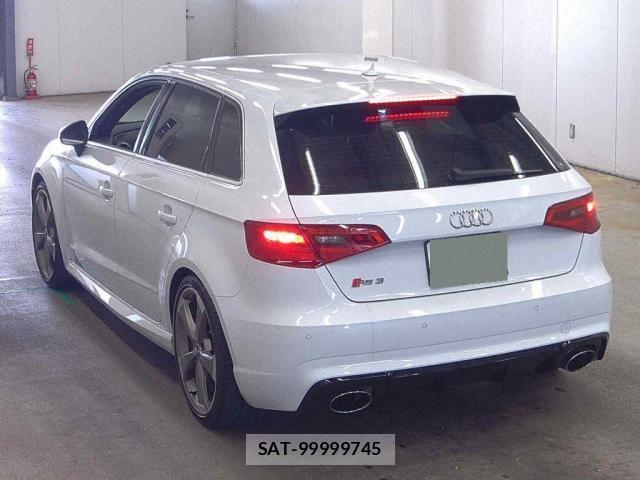Audi RS3 SPORTBACK 2016-02 8362150-4