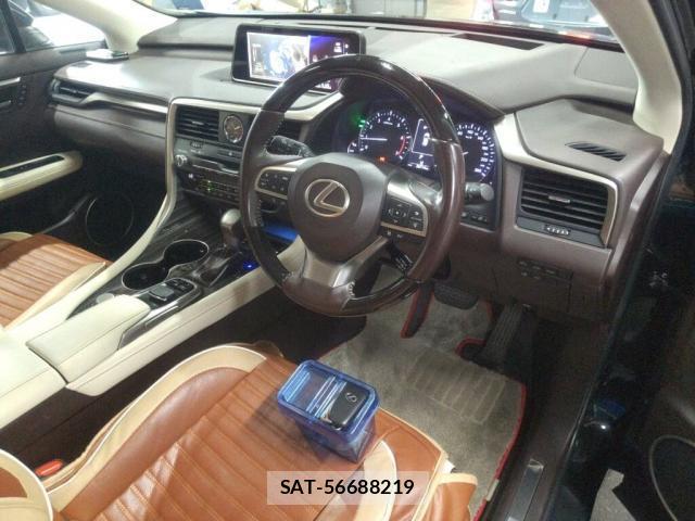 Lexus RX 2018-07 8360753-2