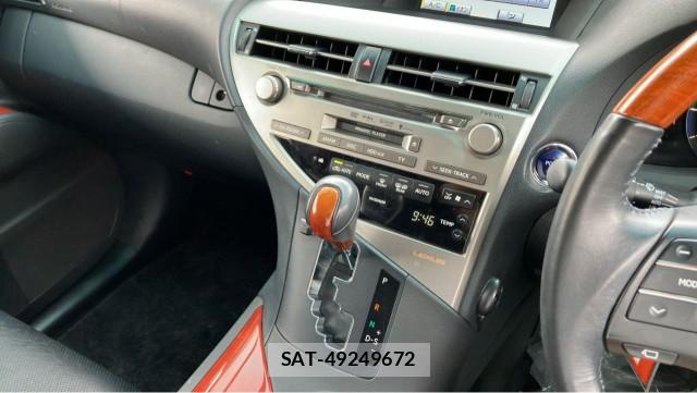 Lexus RX 2011-09 8362265-14
