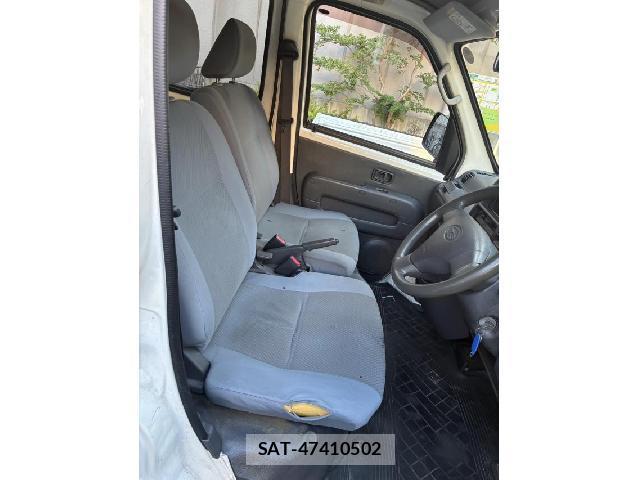 Subaru SAMBAR 2017-01 8363025-9
