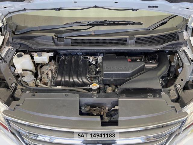 Nissan SERENA 2016-06 8360518-17