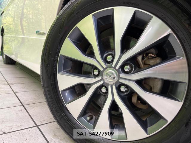 Nissan SERENA 2017-01 8360551-13