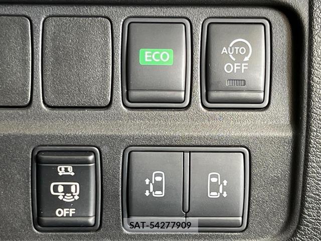 Nissan SERENA 2017-01 8360551-6
