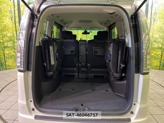 Nissan SERENA 2015-01 8360557-10