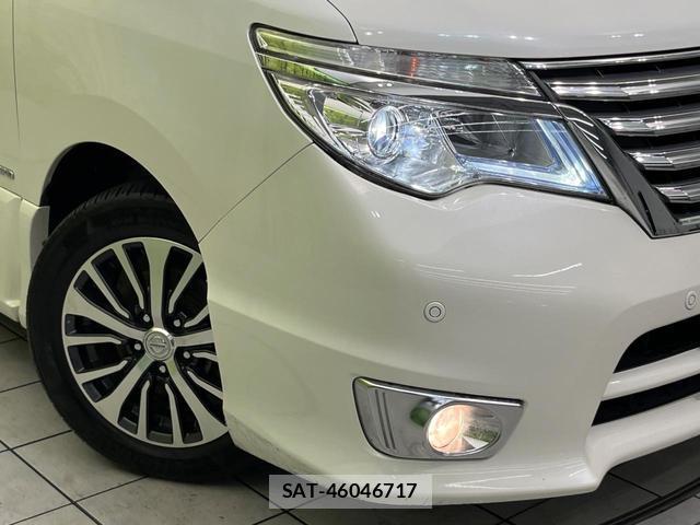 Nissan SERENA 2015-01 8360557-12