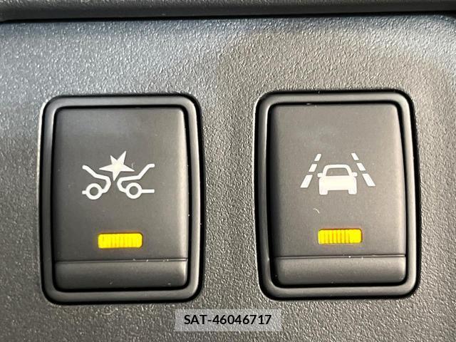 Nissan SERENA 2015-01 8360557-5