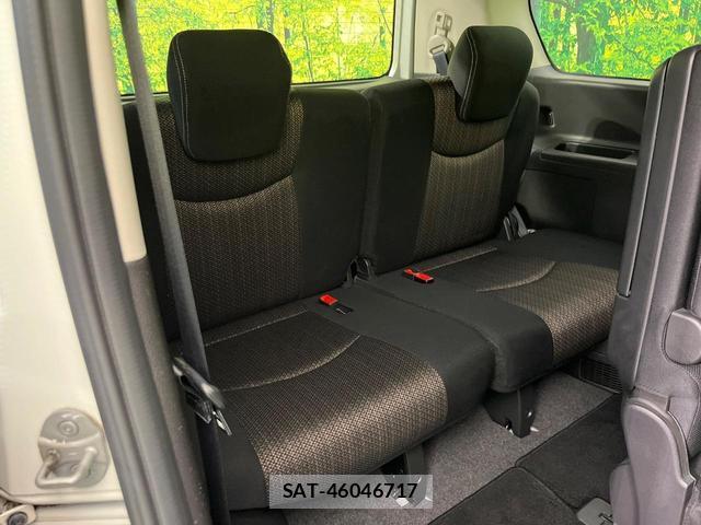 Nissan SERENA 2015-01 8360557-9