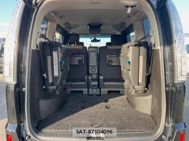 Nissan SERENA 2016-06 8360591-12