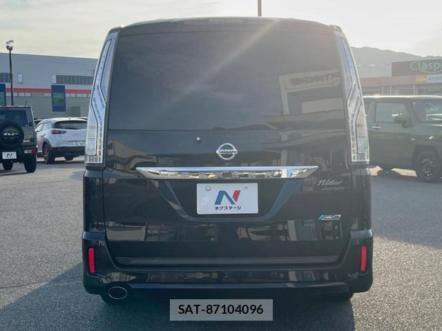 Nissan SERENA 2016-06 8360591-16