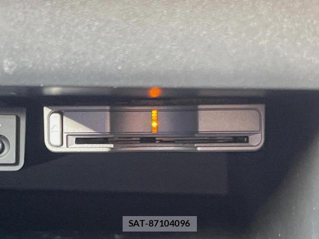 Nissan SERENA 2016-06 8360591-6
