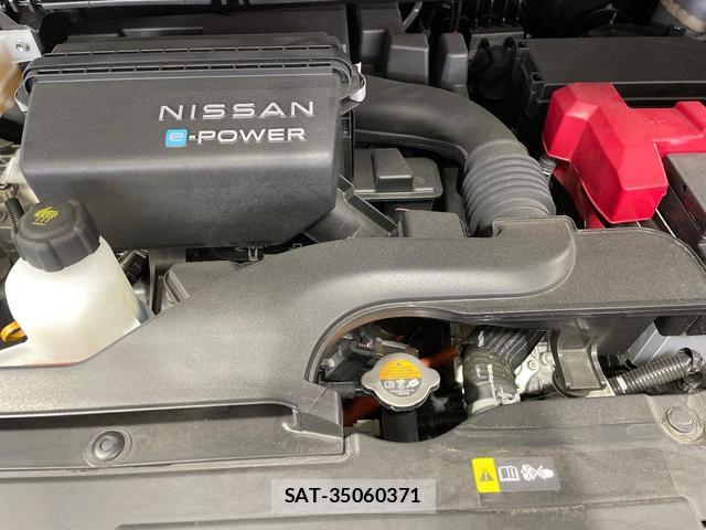 Nissan SERENA 2023-10 8360647-17