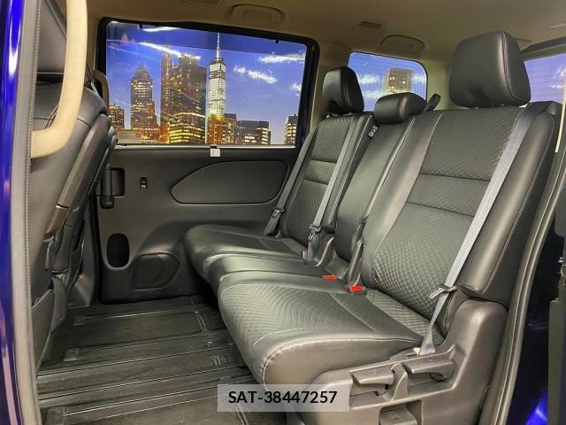 Nissan SERENA 2021-09 8360657-7