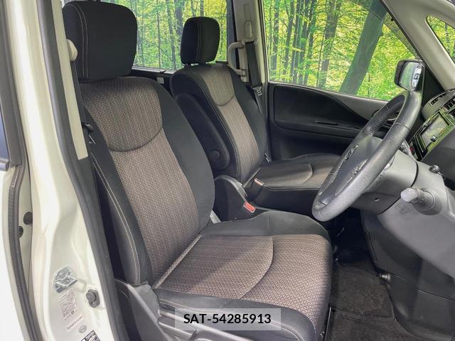 Nissan SERENA 2015-02 8360890-7