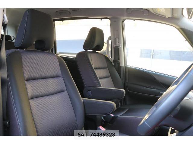 Nissan SERENA 2018-10 8360955-5