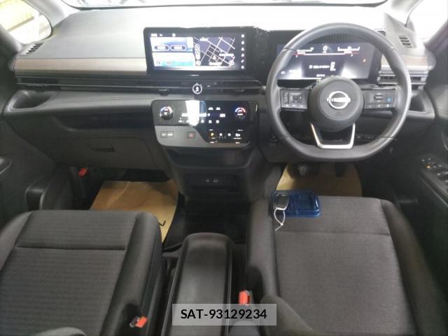 Nissan SERENA 2023-10 8361171-2